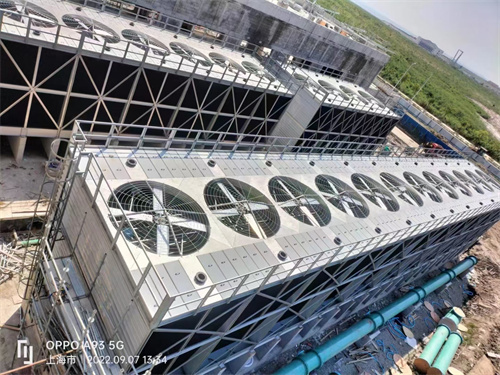 節水性封閉式冷卻塔幾個技術要點(噴霧式冷卻塔的優點和缺點)